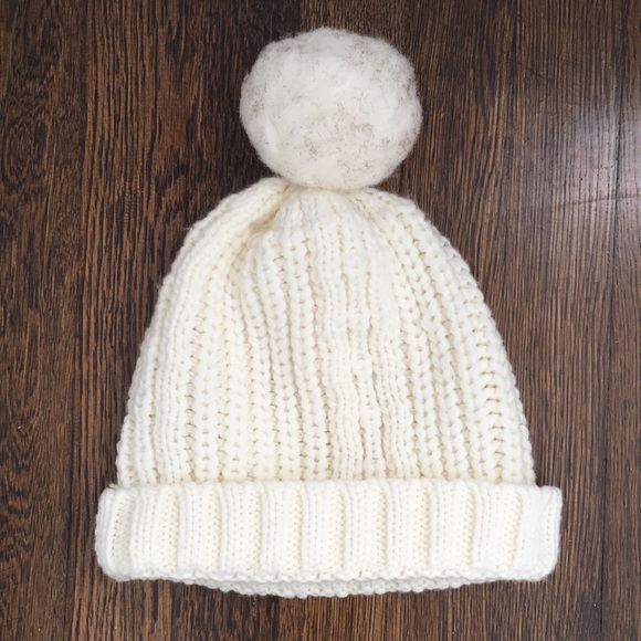 Michael Stars Pom Pom Hat - Picture 1 of 1